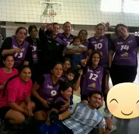 EL EQUIPO DE VOLEY FEMENINO DE LOS COCOS GANO LA FINAL