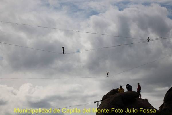 EQUILIBRIO EN LA ALTURA DE LOS MOGOTES