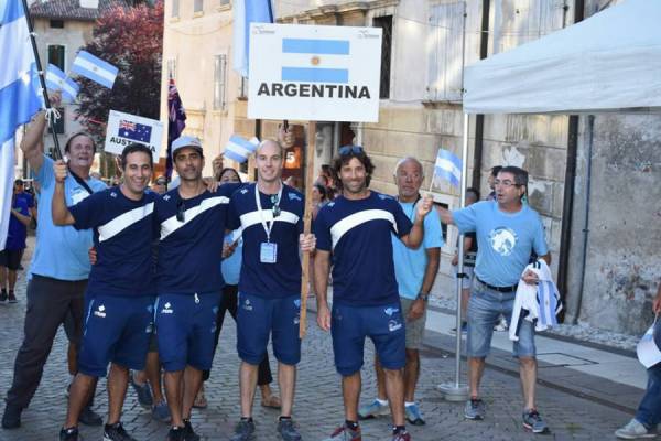 COMENZO EL MUNDIAL DE PARAPENTES EN ITALIA